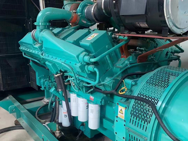 陇南更换100kW柴油发电机组机油时，需要注意哪些事项？